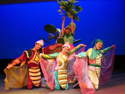 “Cổ tích cười 2013” – Món quà dành cho các em nhỏ nhân dịp 1 6